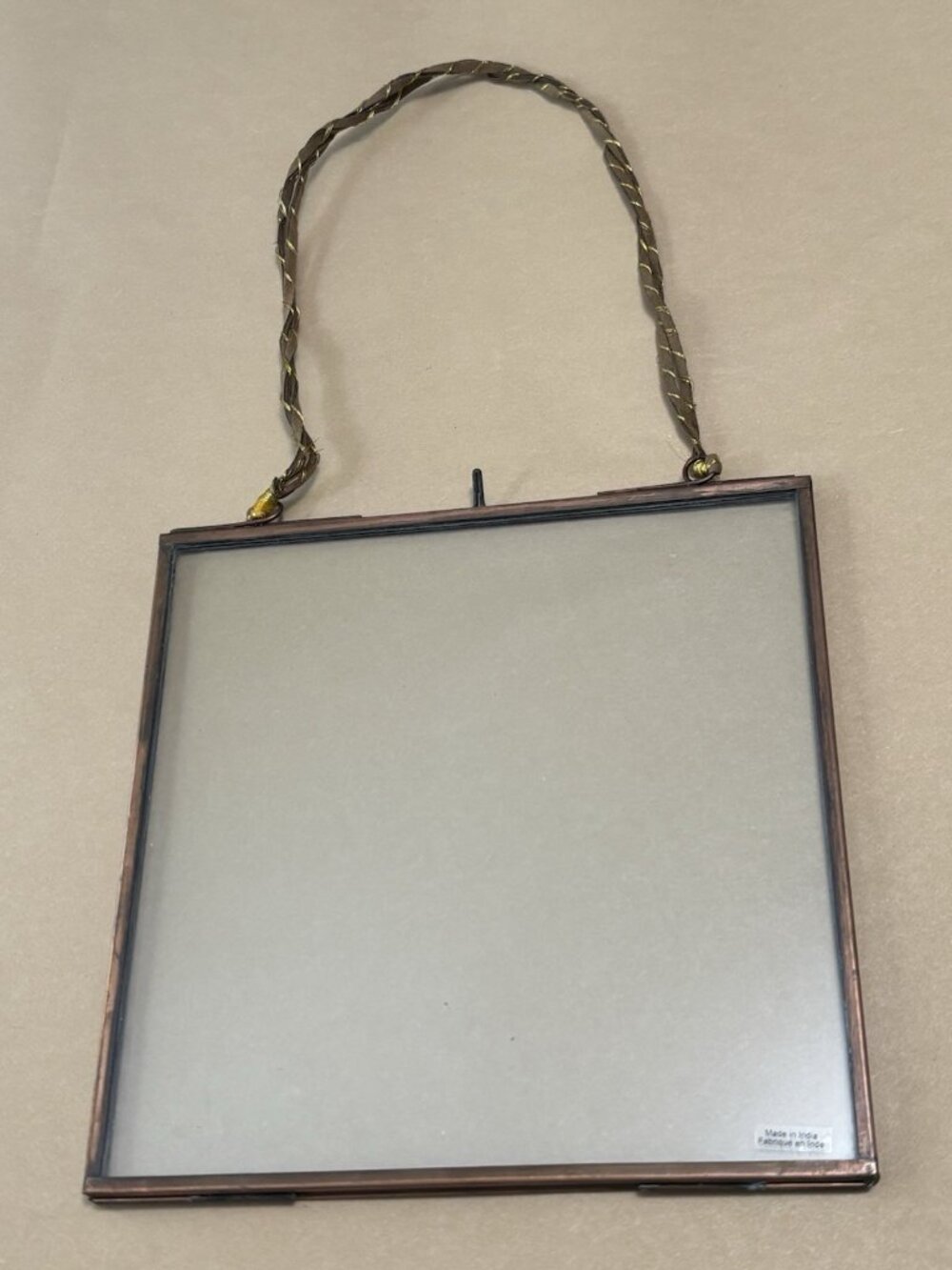Anthropologie Viteri Hanging Ribbon Frame Square 8x8 Brass Single Gallery Wall - Picture 2 of 10